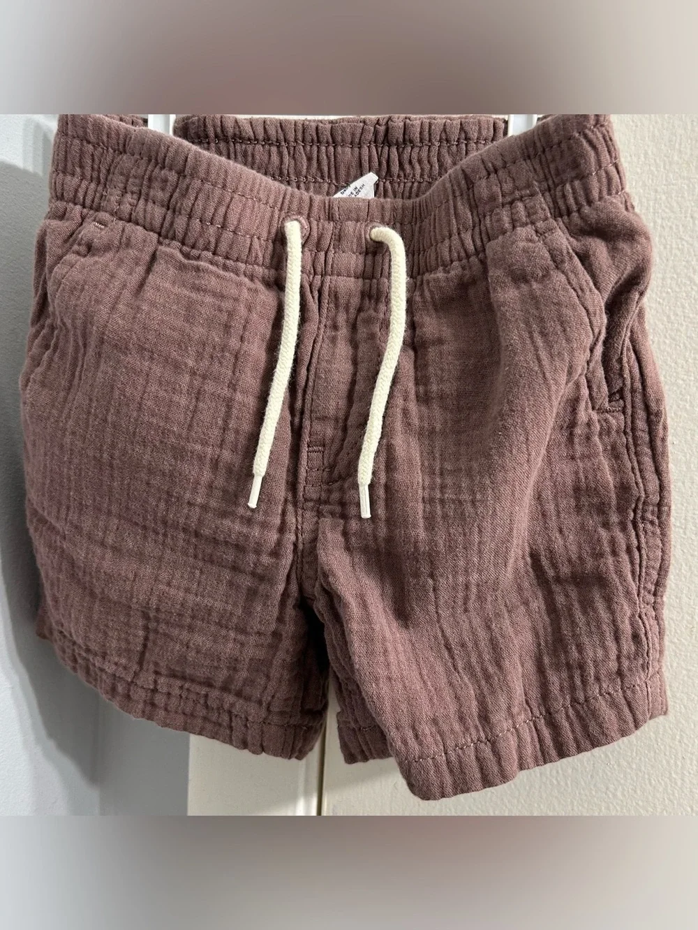 Baby Gap Crinkle Cotton Gauze 2-Piece Resort Shirt & Shorts Brown- Size 18-24M